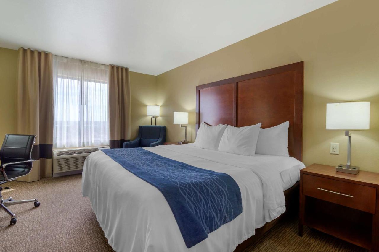 Comfort Inn & Suites Mandan - Bismarck Екстер'єр фото