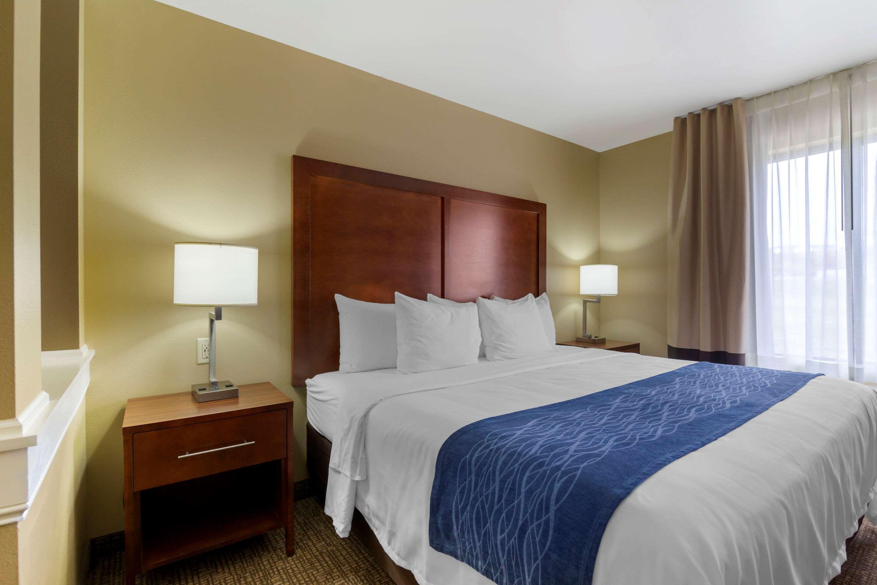 Comfort Inn & Suites Mandan - Bismarck Екстер'єр фото