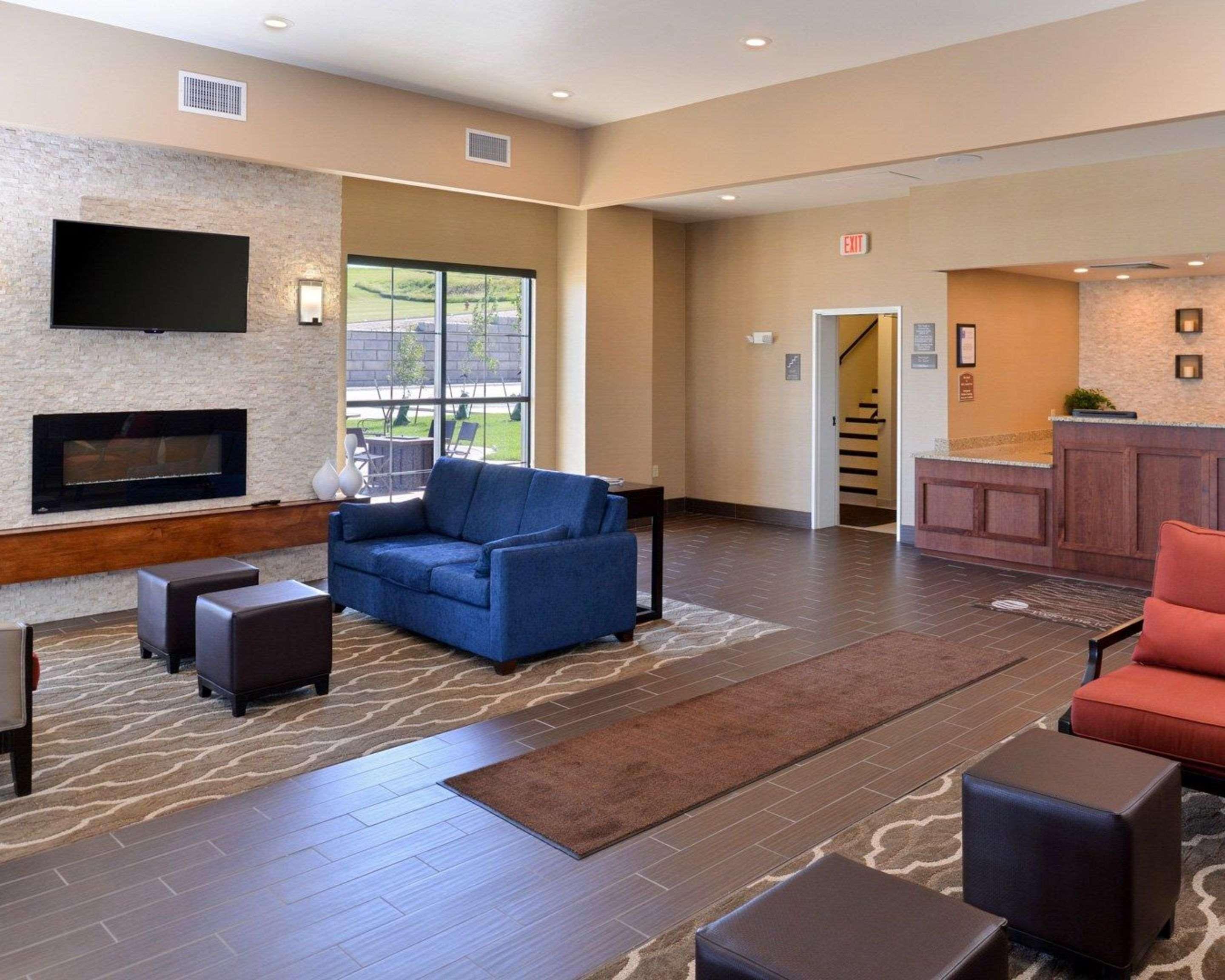 Comfort Inn & Suites Mandan - Bismarck Екстер'єр фото