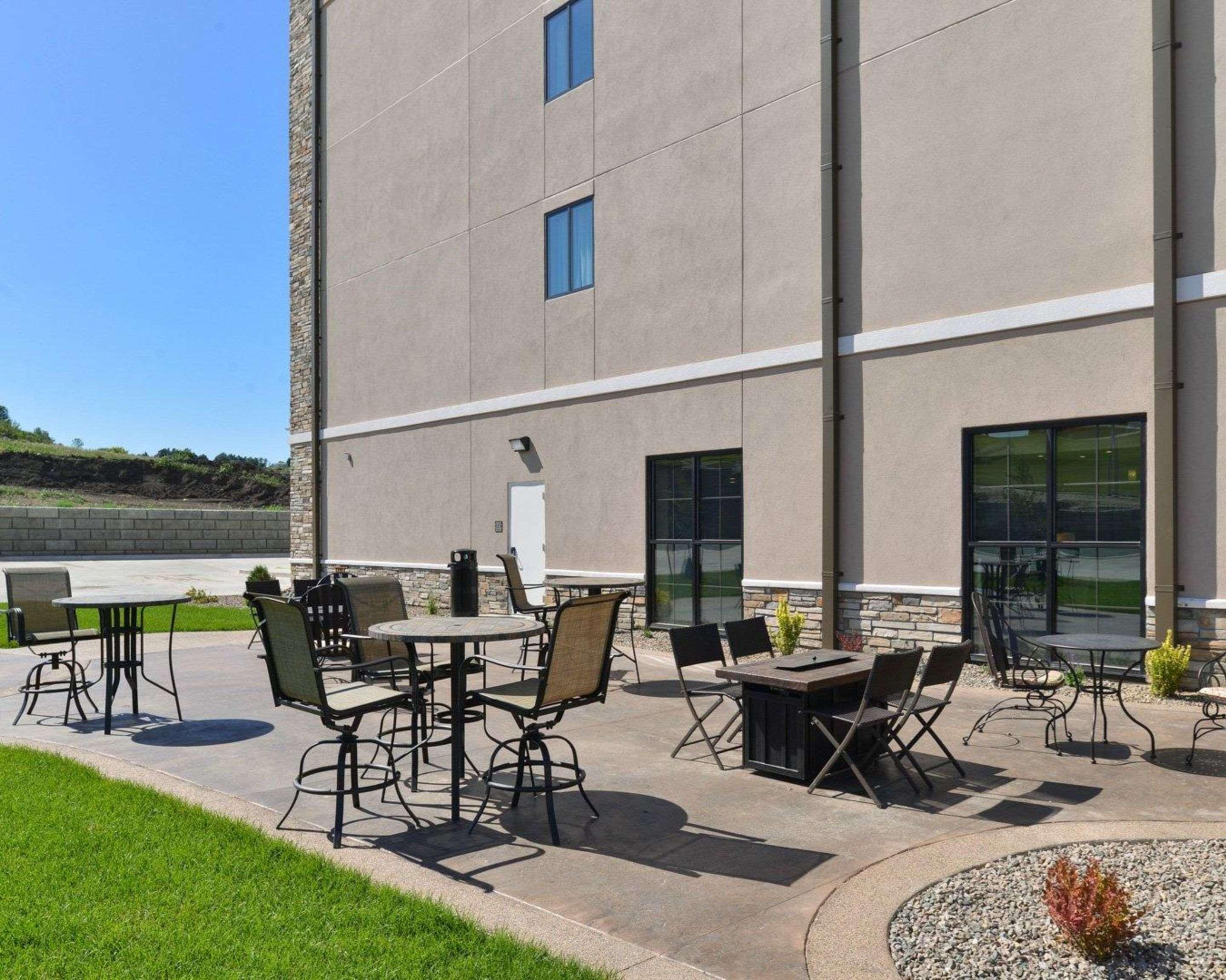 Comfort Inn & Suites Mandan - Bismarck Екстер'єр фото