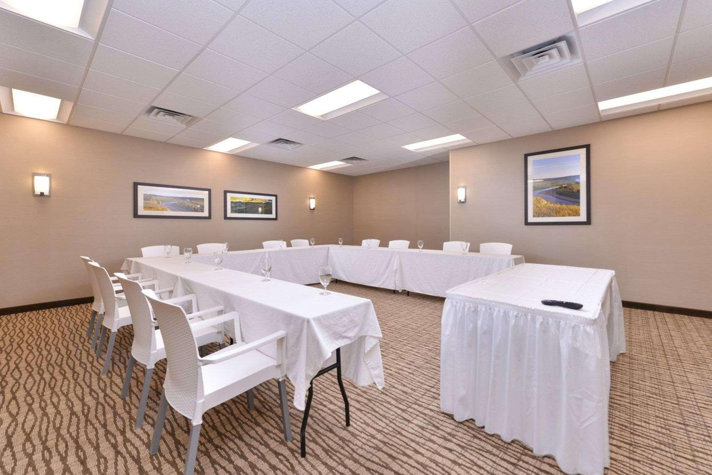 Comfort Inn & Suites Mandan - Bismarck Екстер'єр фото