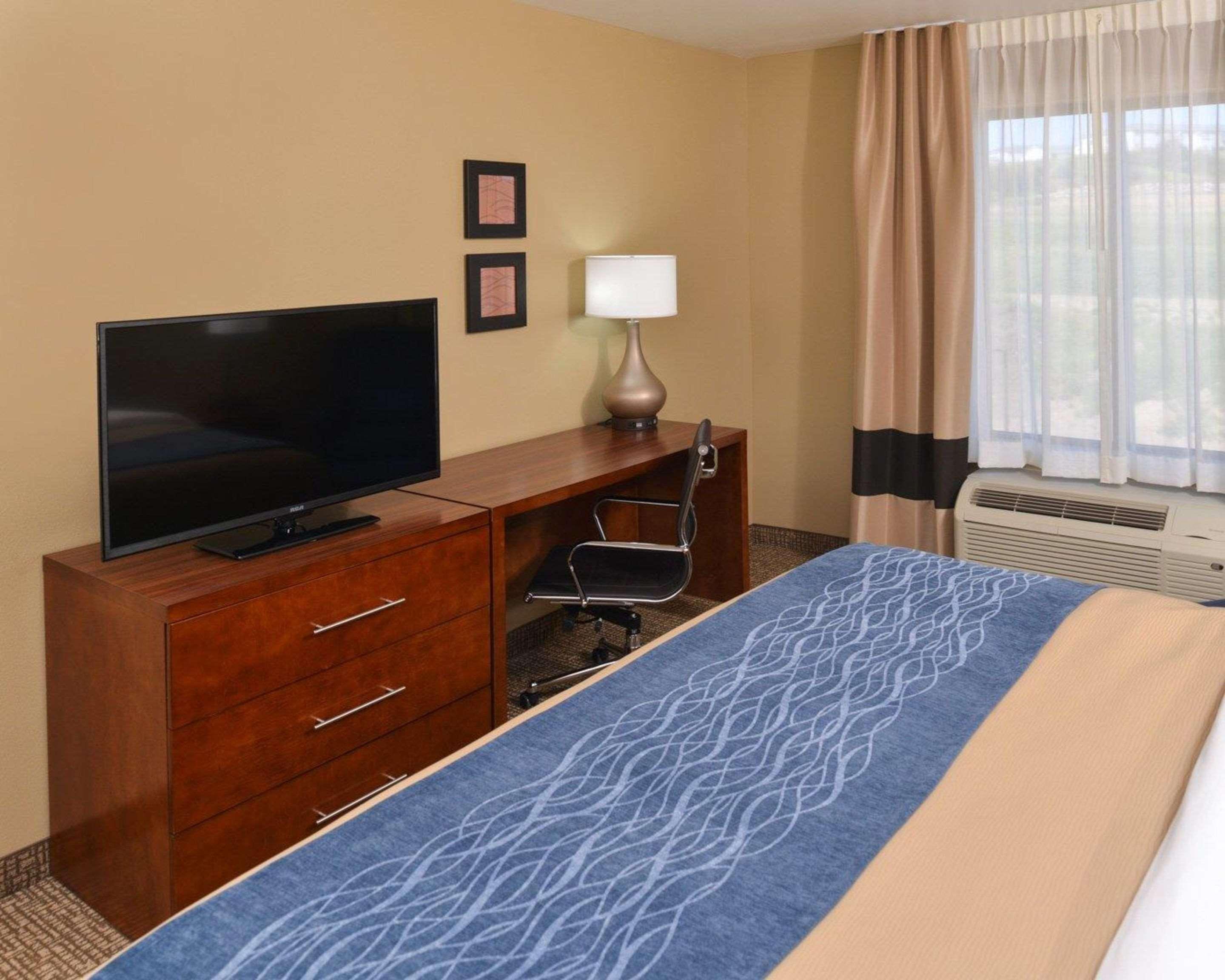 Comfort Inn & Suites Mandan - Bismarck Екстер'єр фото