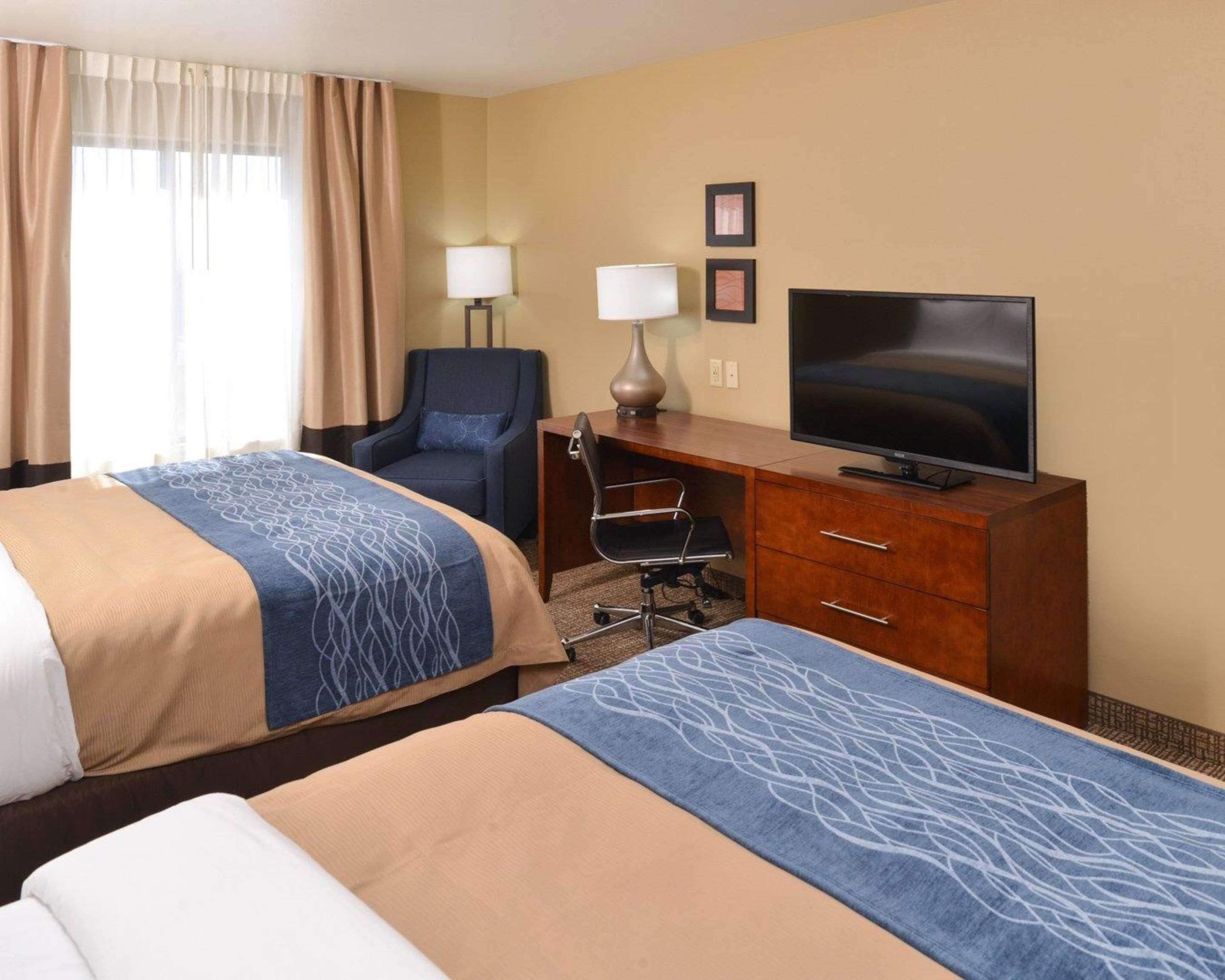 Comfort Inn & Suites Mandan - Bismarck Екстер'єр фото