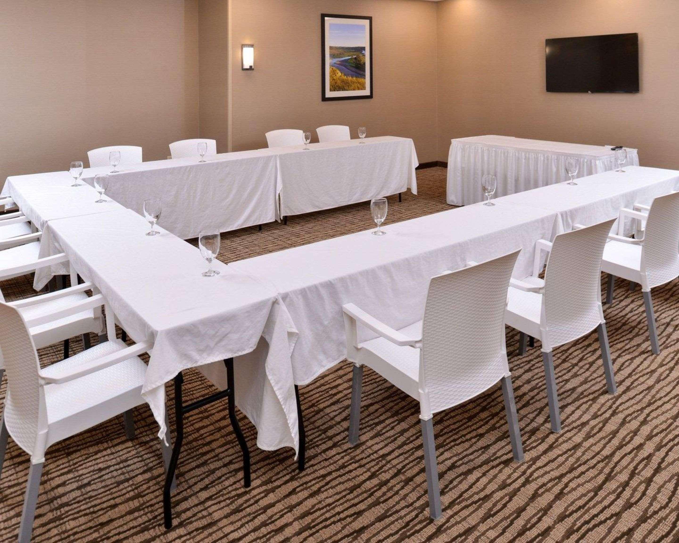 Comfort Inn & Suites Mandan - Bismarck Екстер'єр фото