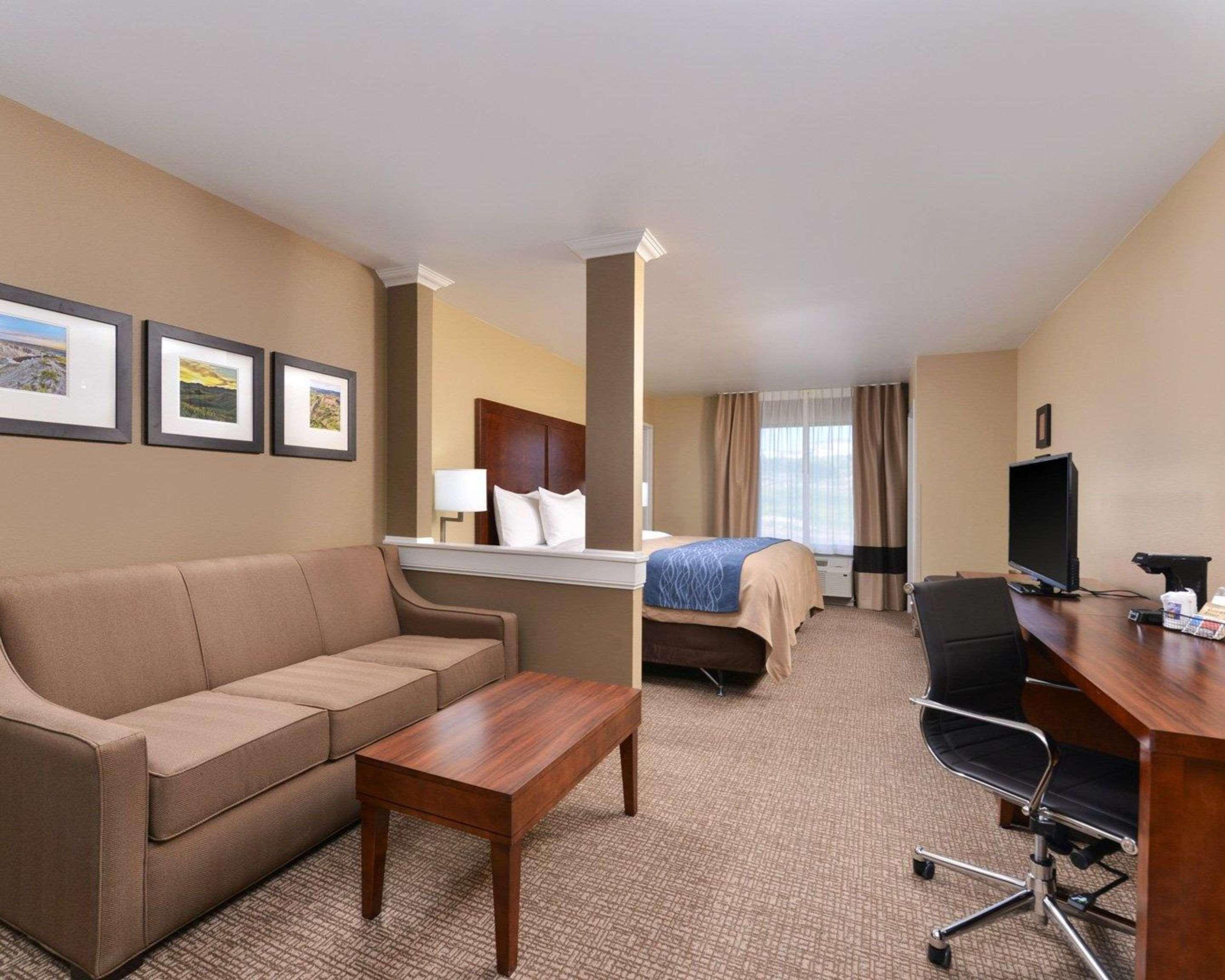 Comfort Inn & Suites Mandan - Bismarck Екстер'єр фото