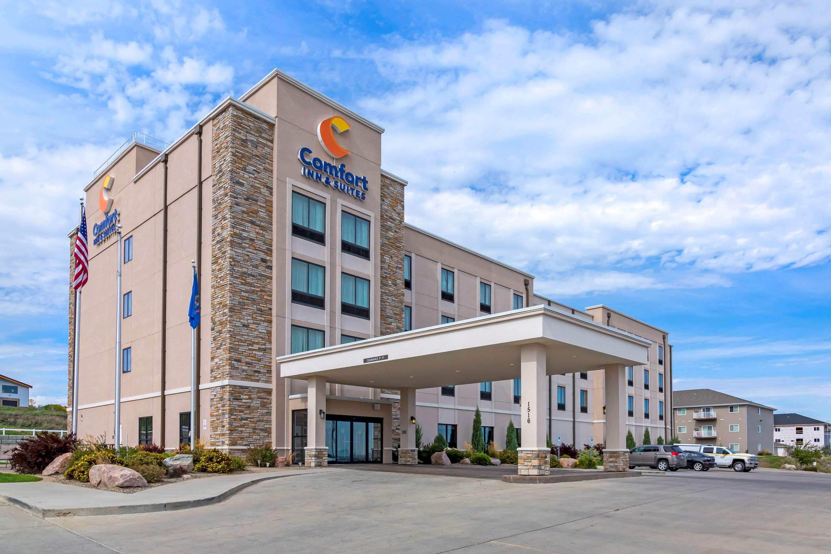 Comfort Inn & Suites Mandan - Bismarck Екстер'єр фото