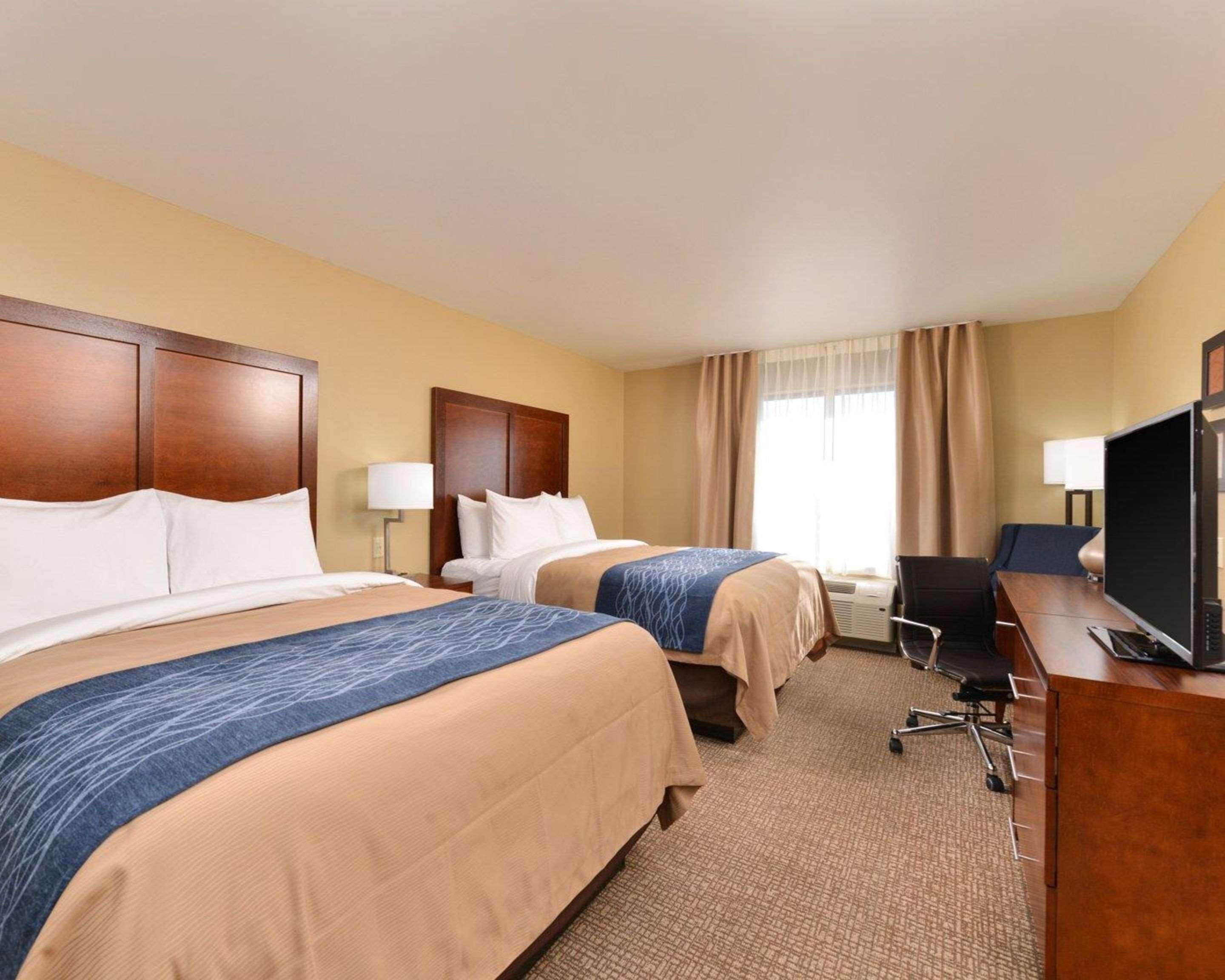 Comfort Inn & Suites Mandan - Bismarck Екстер'єр фото