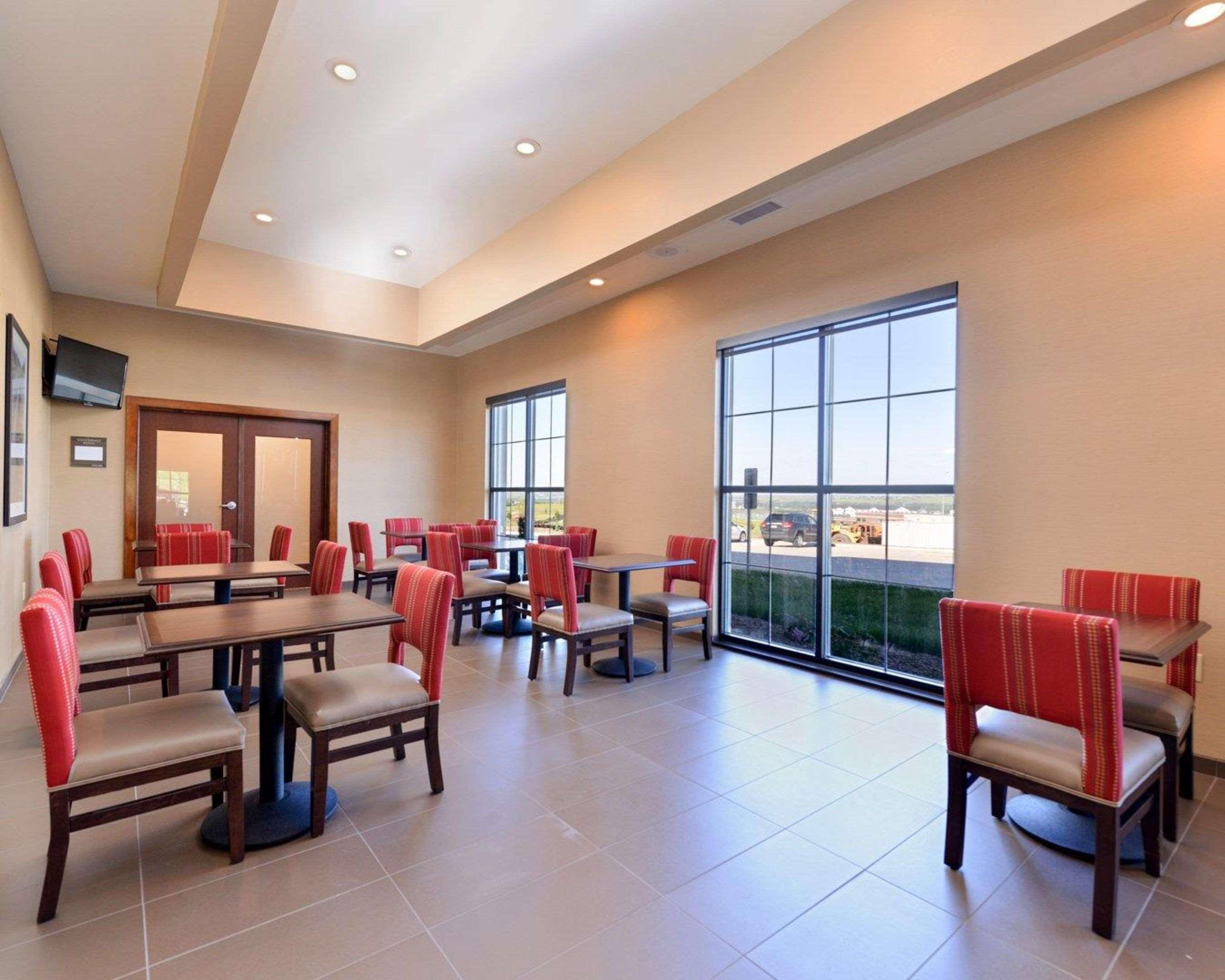 Comfort Inn & Suites Mandan - Bismarck Екстер'єр фото